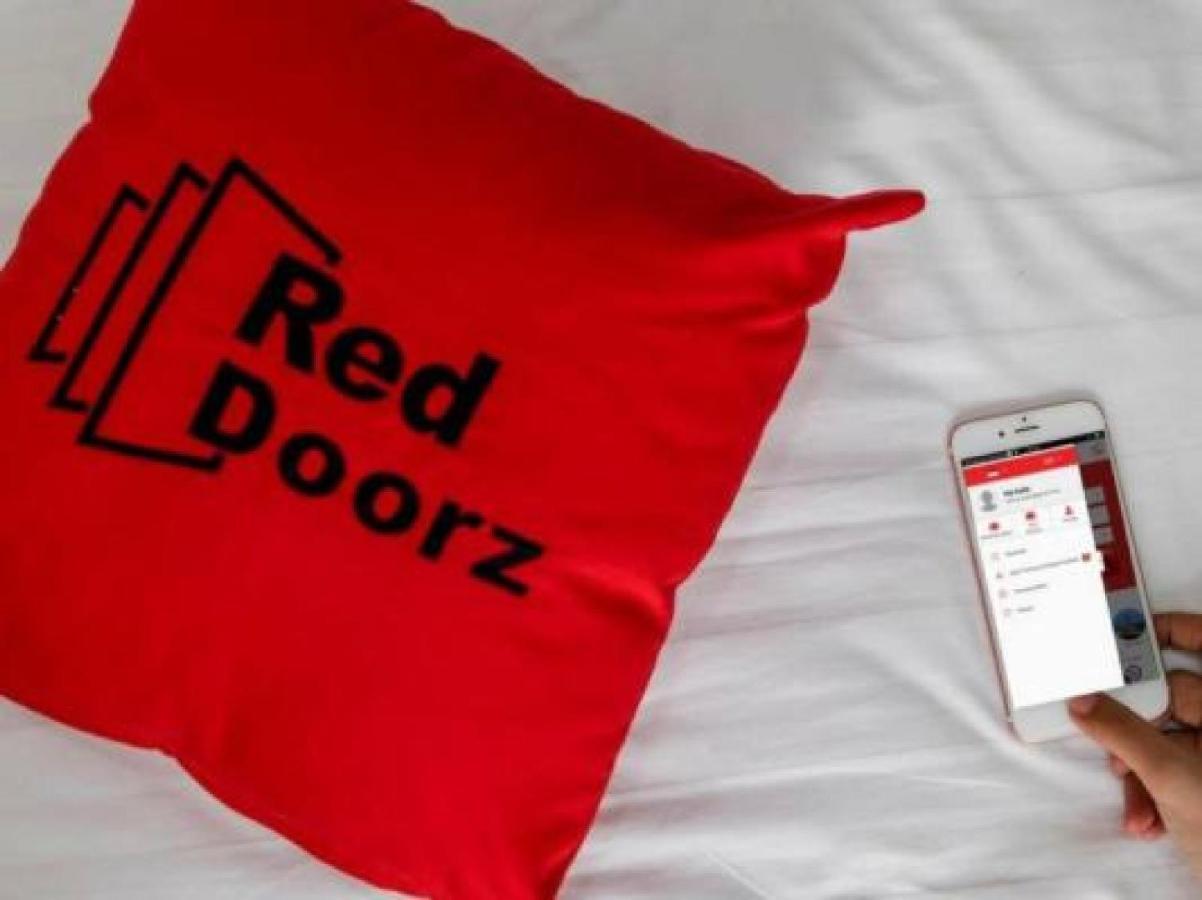 Reddoorz Plus @ Guntur Raya Setiabudi Jakarta Eksteriør billede